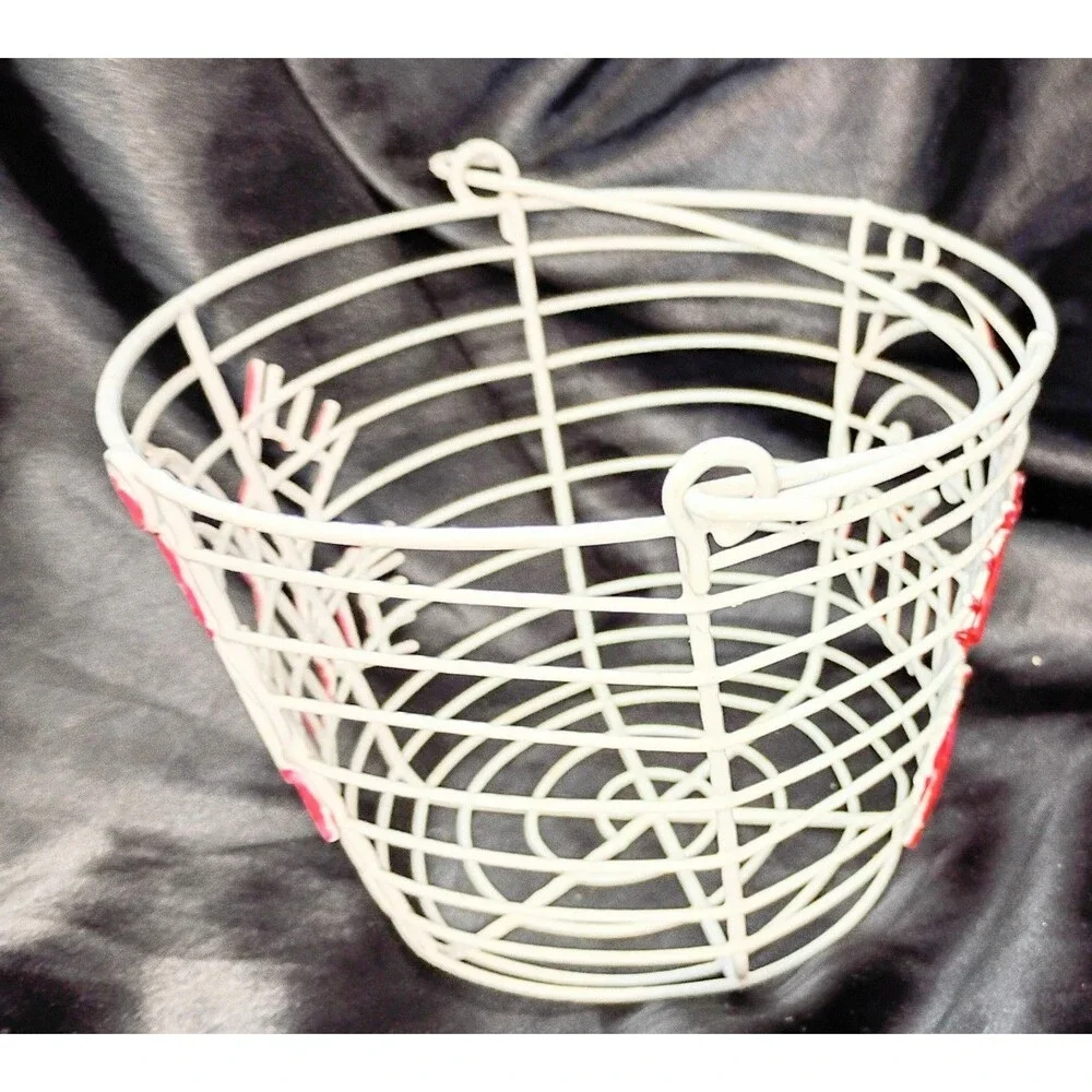 Wire Snowman Basket with Handle